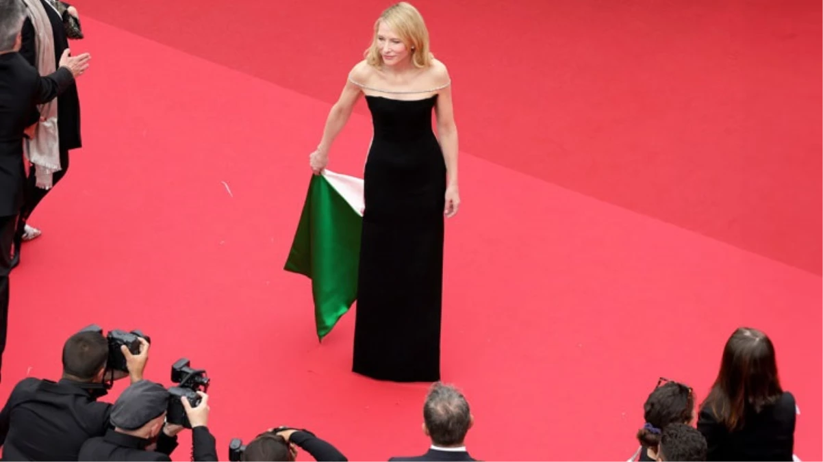 Cannes'a damga vuran kıyafet! Oyuncu Cate Blanchett, elbisesiyle Filistin'e destek verdi