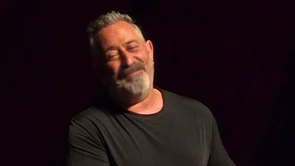 Cem Yılmaz Her Paylaşımının Birilerine Gönderme Olarak Algılanmasını Bakın Nasıl Tiye Aldı!