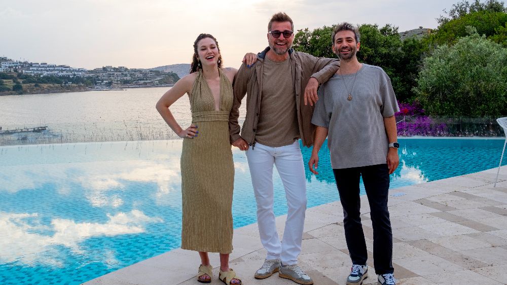 Dünya Varmış Sete Çıktı!