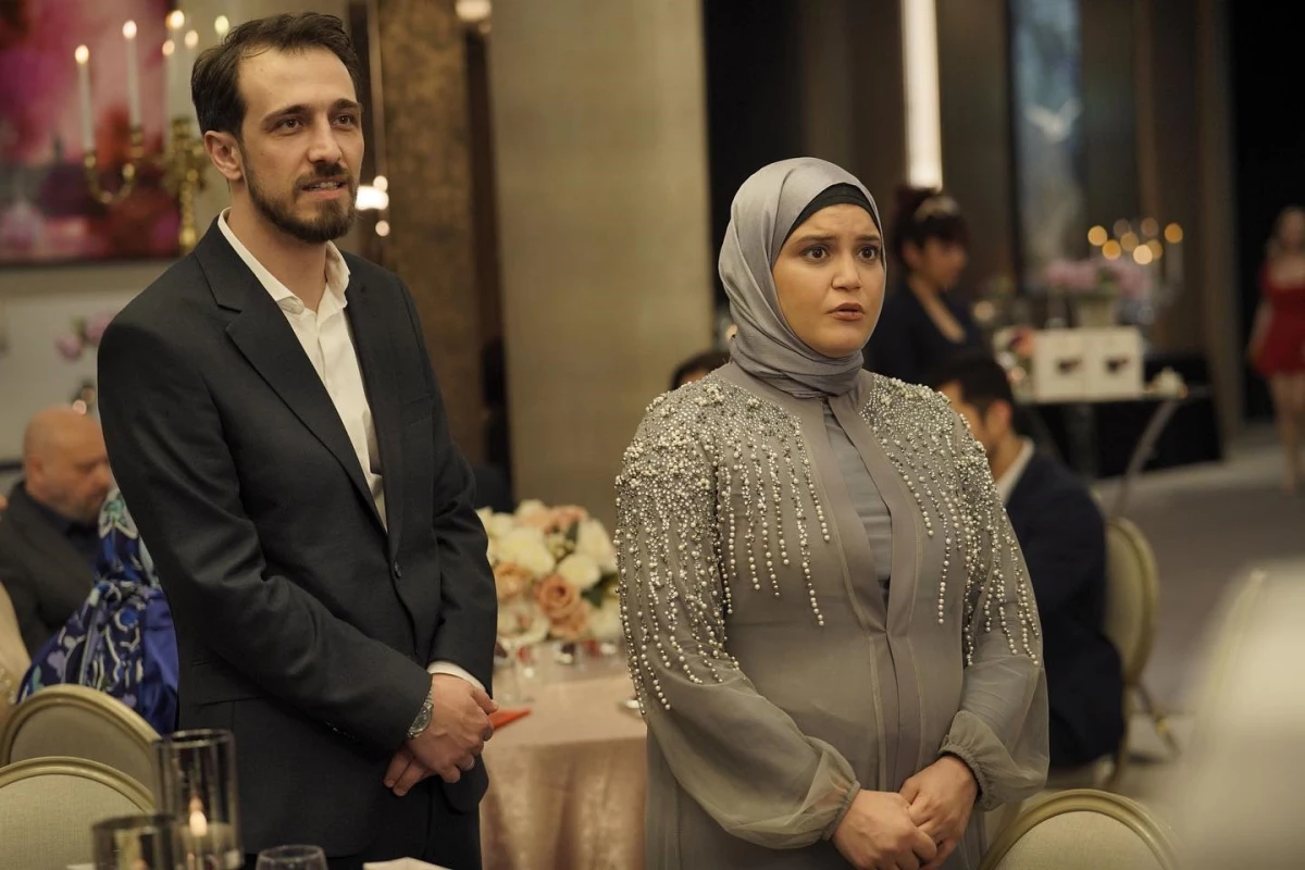 Kızılcık Şerbeti ekibi, uyuşturucu alırken polise yakalanan Feyza Civelek’e sahip çıktı