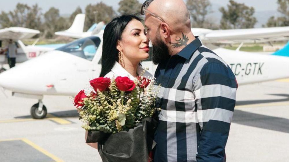 Özkan Çamdan Rezzan Saklara Gökyüzünde Unutulmaz Evlilik Teklifi!