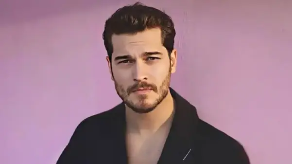 Çağatay Ulusoy'un yeni aşkı ortaya çıktı