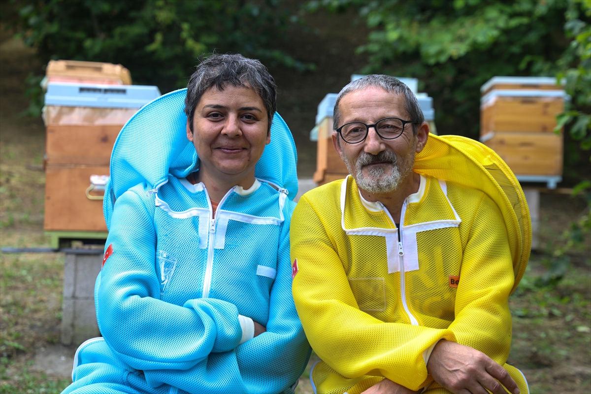 İstanbul’dan Sakarya’ya göç eden çift arıcılıkla yeni bir hayat kurdu