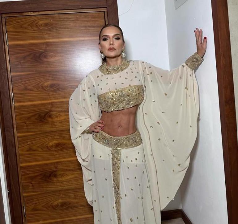 O eski halinden eser yok şimdi! Fazla kilolarından kurtulan Demet Akalın’dan bikinili paylaşım