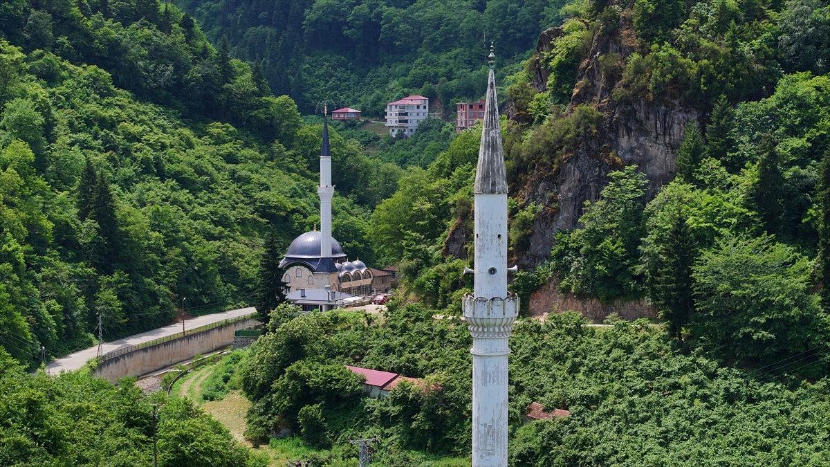 Trabzon'da camisi olmayan minare görenleri şaşırtıyor!