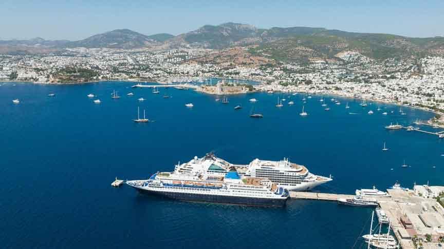 Turizmde ağustos zirvesi! 7 milyona yakın turist Türkiye’de: Rusya ve Almanya ilk iki sırada