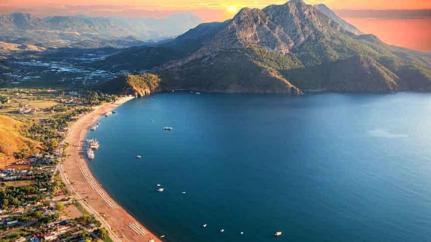 Turizmde ağustos zirvesi! 7 milyona yakın turist Türkiye’de: Rusya ve Almanya ilk iki sırada