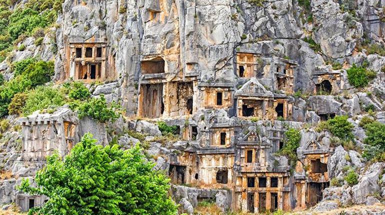 Akdeniz'in parlayan yıldızı Antalya'da Kültür Yolu Festivali başlıyor