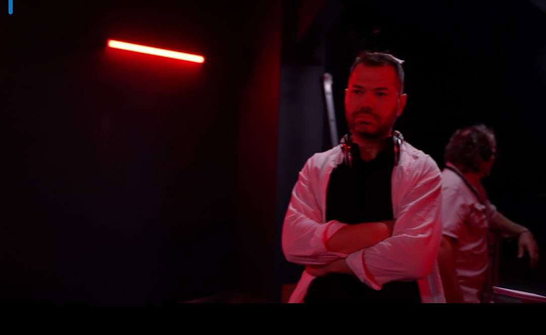 TikTok Killer Filminin Setinde Kanlı Kaza! Yönetmen Burhan Altınsoy Çekimlere Kanlar İçinde Devam Etti