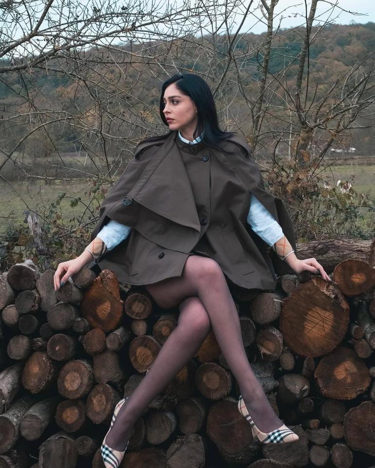 Sanal aleme Cemre düştü! Modellere taş çıkardı