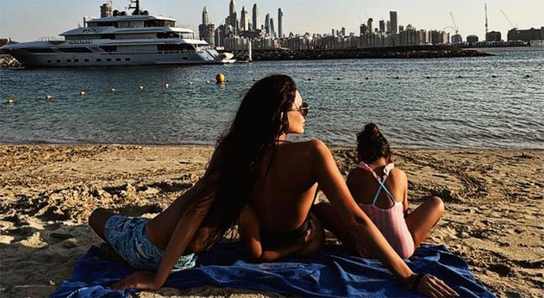 Fotoğraftaki ünlüyü tanıdınız mı? Sürpriz paylaşım