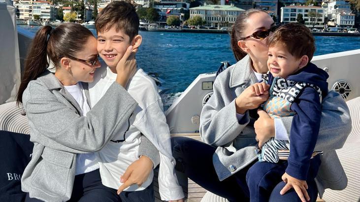 Boğaz keyfi yaptılar! Ünlü oyuncudan mutlu aile pozu