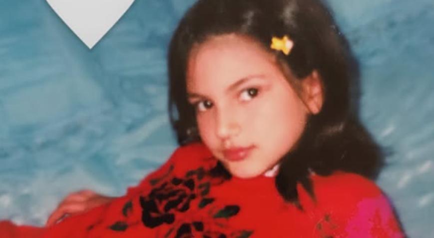 Fotoğraftaki ünlüyü tanıdınız mı? Sürpriz paylaşım