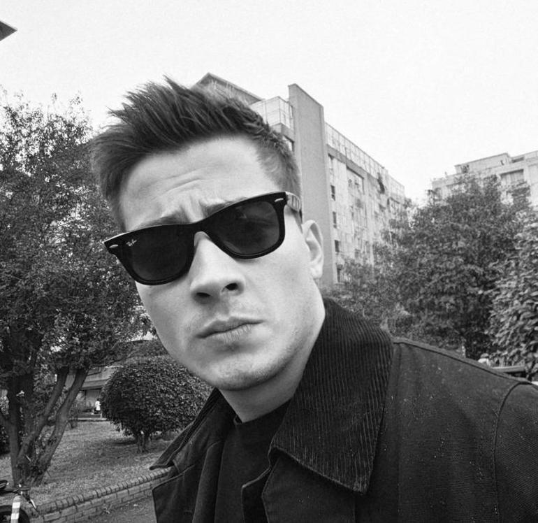 Atakan Özkaya'dan hem aşk hem Barcelona itirafı! 'Sabahları 8 kez yüzümü yıkarım'