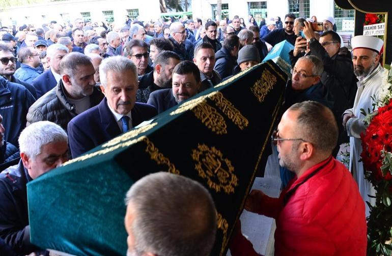 Mehmet Erdem'in baba acısı! Cenaze töreninde duygusal anlar