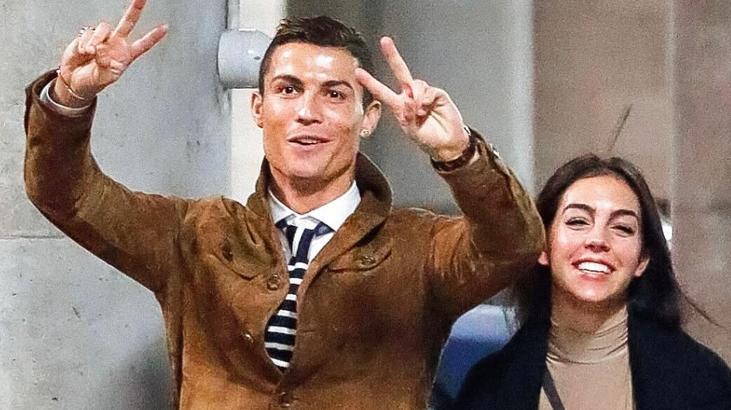 Cristiano Ronaldo kesenin ağzını açtı! Kızıldeniz'den ultra lüks villalar aldı