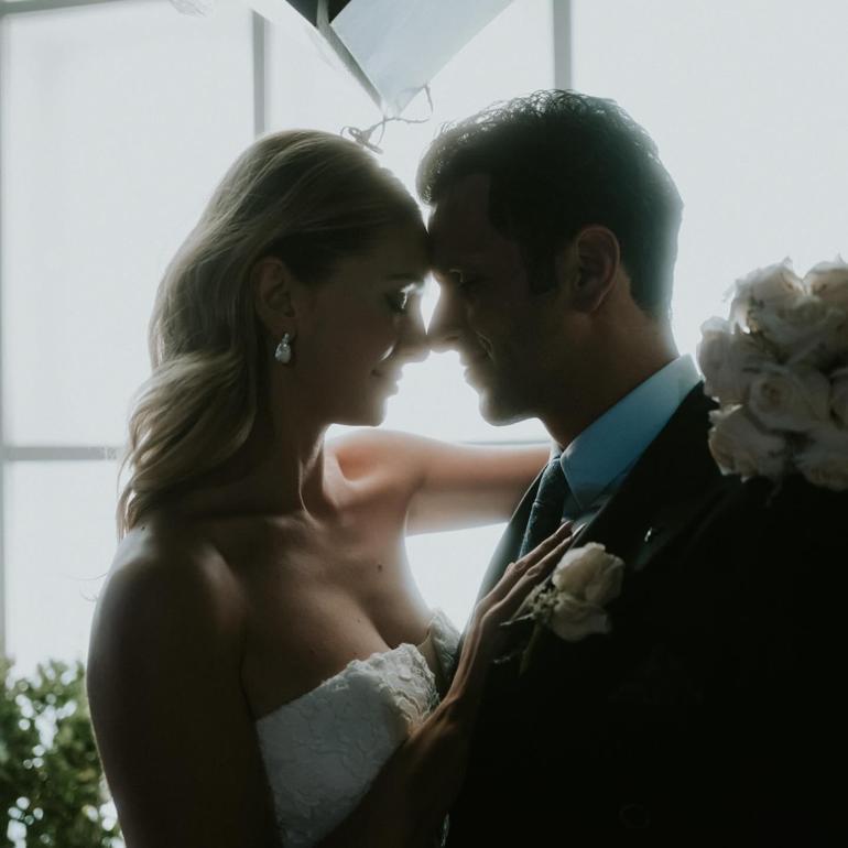 Sürpriz nikah! Yasemin Kay Allen ve 'Amerikalı Aynasız' evlendi