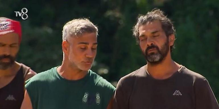 Survivor'da Doğuş ve Bayhan'dan sürpriz düet! Dinleyenler mest oldu