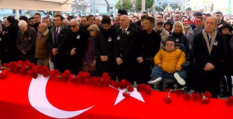 Haldun Dormen'e veda! Cenazede usta oyuncu İzzet Günay fenalaştı