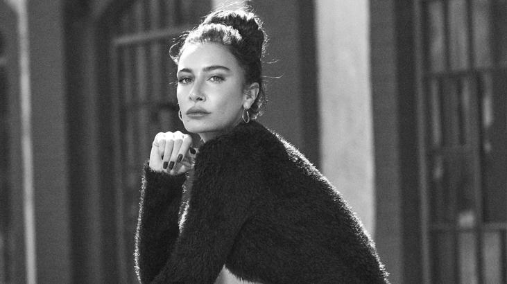 Sıla, Radyo D’de ‘Kafa Yüksek Kalp Kırık’ı anlattı!