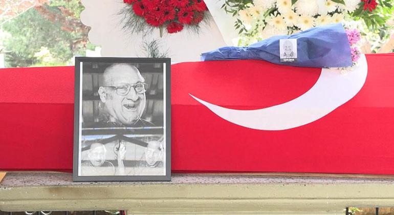 Usta oyuncu Ferdi Atuner'e veda! Kızından yürek burkan sözler: 1 ay önce annemi kaybetmenin acısına dayanamadı