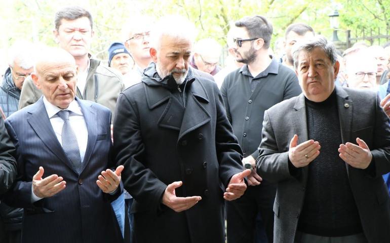 Mehmet Aslantuğ'un acı günü! Annesini son yolculuğuna uğurladı