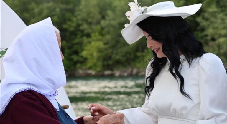 Ayrılık kısa sürdü! Hanife Gürdal sessiz sedasız evlendi: İşte ilk kareler…